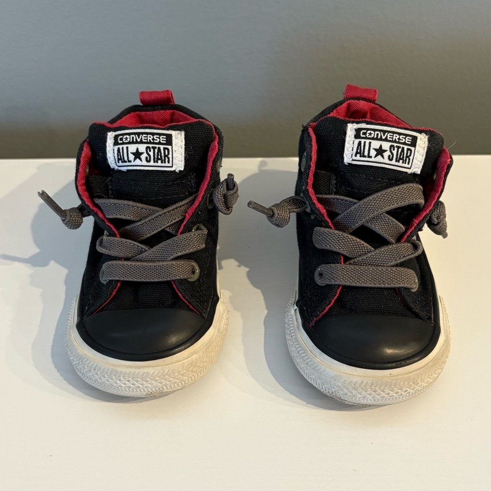 Converse Chuck Taylor All Star Infant Toddler High Top Shoes Black Red Size 4